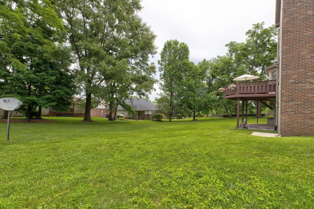 182 Chardonnay Court, Winchester, KY 40392