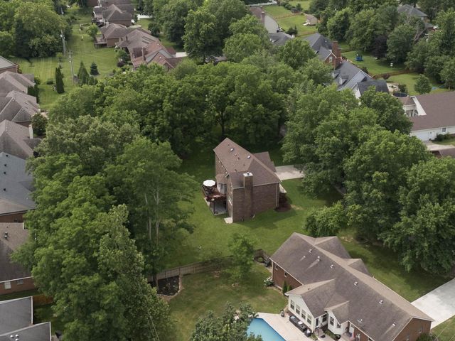 182 Chardonnay Court, Winchester, KY 40392