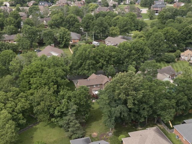 182 Chardonnay Court, Winchester, KY 40392