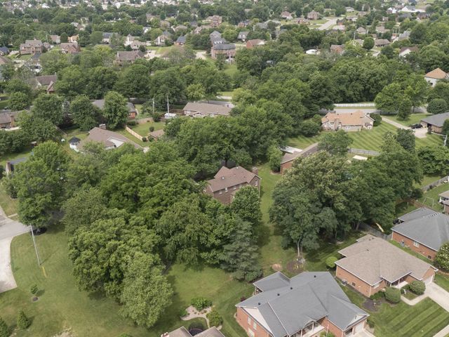 182 Chardonnay Court, Winchester, KY 40392