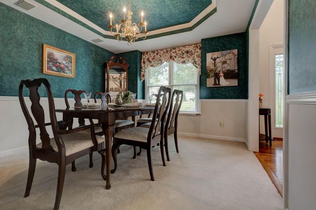 182 Chardonnay Court, Winchester, KY 40392
