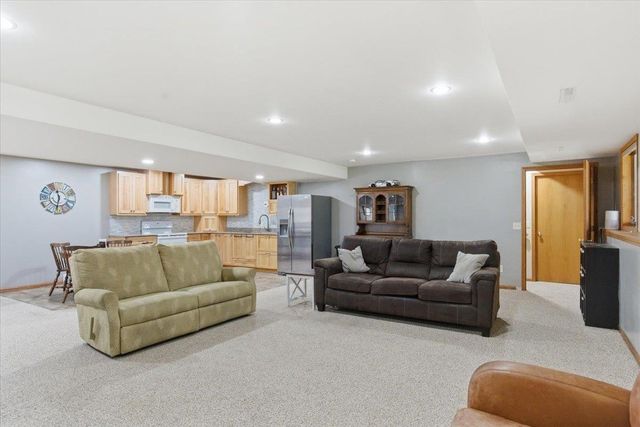 1331 County Road D, Oregon, WI 53575