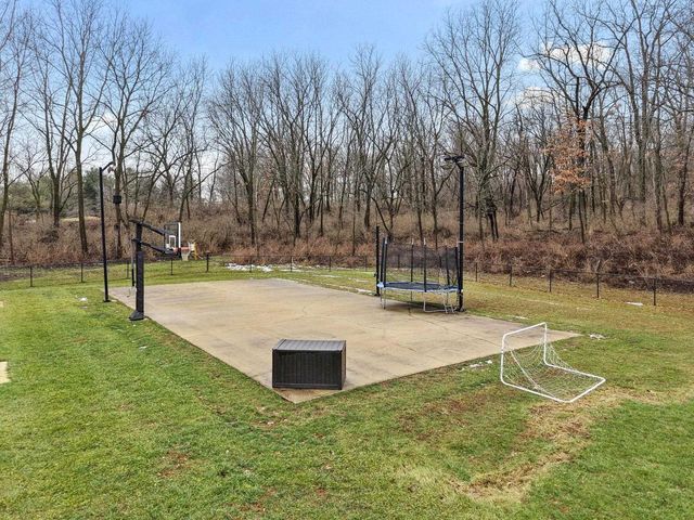 1331 County Road D, Oregon, WI 53575