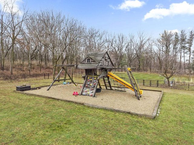 1331 County Road D, Oregon, WI 53575