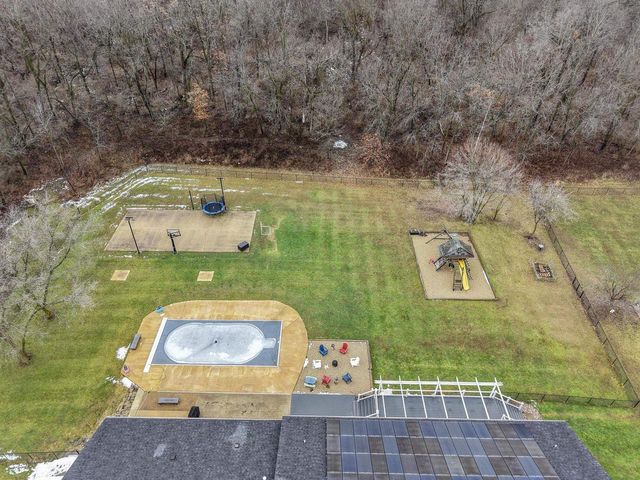 1331 County Road D, Oregon, WI 53575