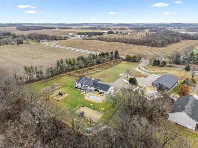 1331 County Road D, Oregon, WI 53575