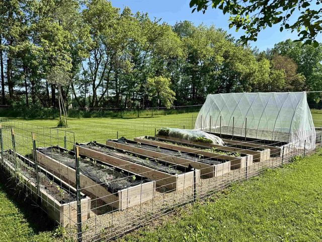 1331 County Road D, Oregon, WI 53575