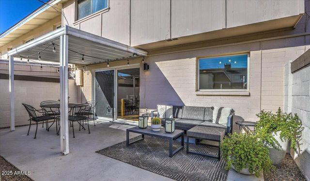 8520 E MONTEBELLO Avenue, Scottsdale, AZ 85250