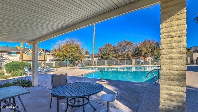 8520 E MONTEBELLO Avenue, Scottsdale, AZ 85250