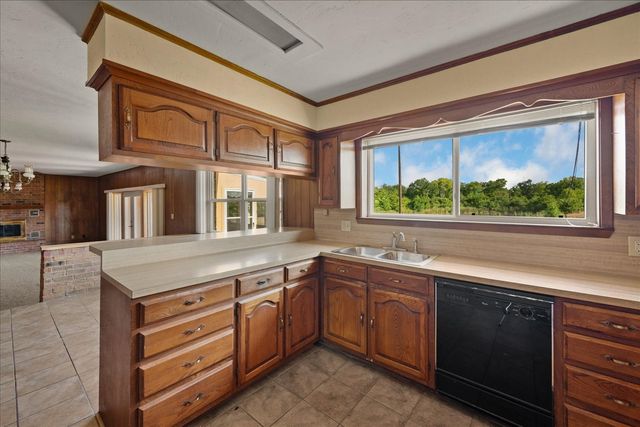 3168 County Road 2182, Greenville, TX 75402