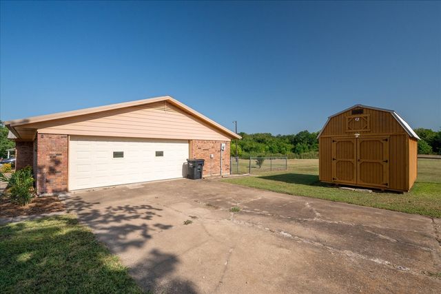 3168 County Road 2182, Greenville, TX 75402