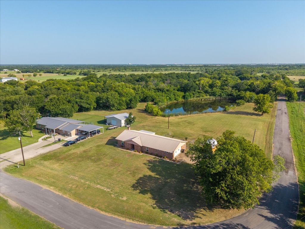 3168 County Road 2182, Greenville, TX 75402