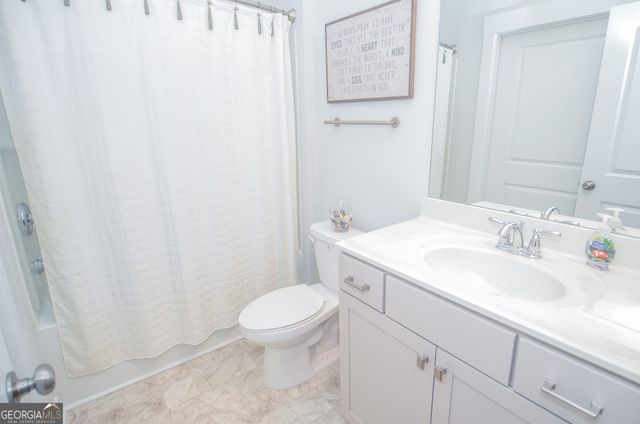 2562 Rathburn Circle, Loganville, GA 30052