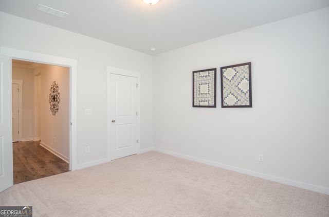 2562 Rathburn Circle, Loganville, GA 30052