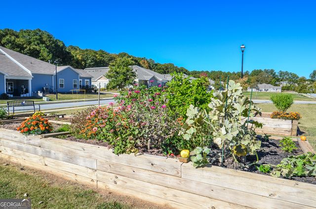 2562 Rathburn Circle, Loganville, GA 30052