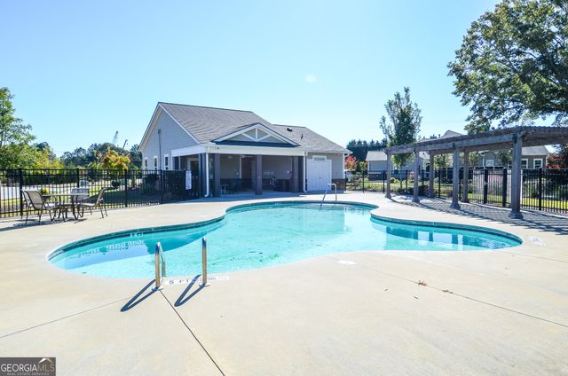 2562 Rathburn Circle, Loganville, GA 30052