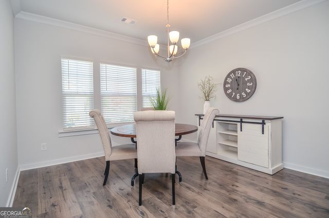 2562 Rathburn Circle, Loganville, GA 30052