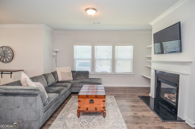 2562 Rathburn Circle, Loganville, GA 30052