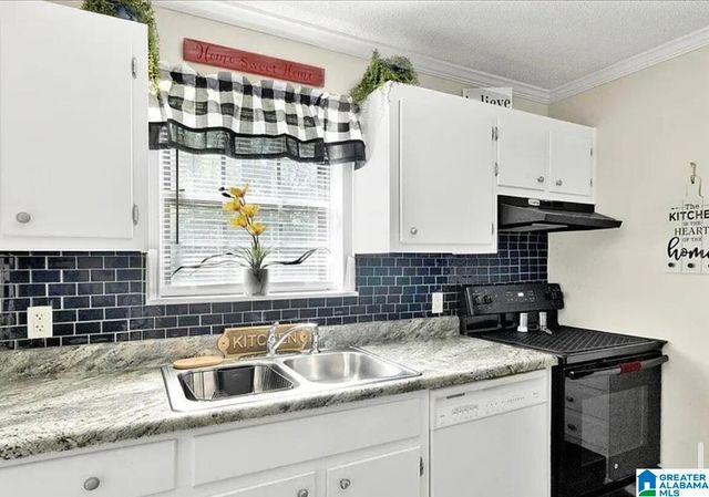 3020 BRANDICE CIRCLE, Adamsville, AL 35005