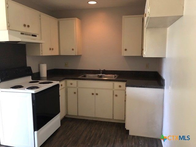 310 Brackenridge Lane 1, Seguin, TX 78155