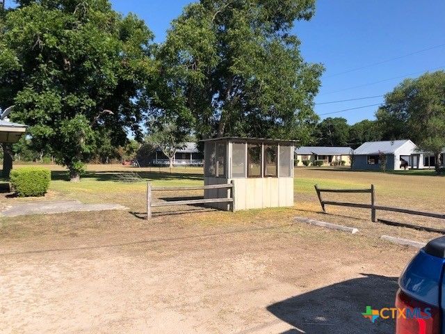 310 Brackenridge Lane 1, Seguin, TX 78155