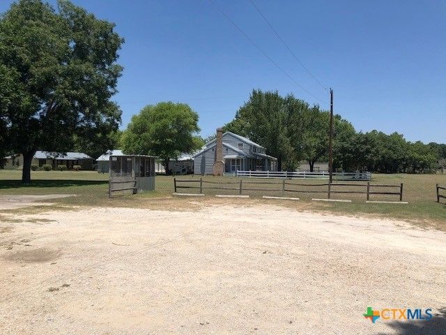 310 Brackenridge Lane 1, Seguin, TX 78155