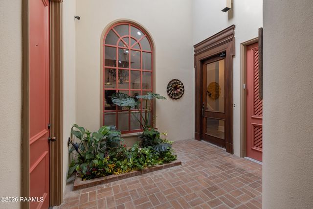 309 Oakleaf Drive, Lafayette, LA 70503