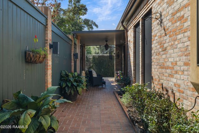 309 Oakleaf Drive, Lafayette, LA 70503