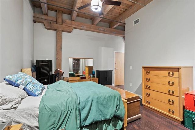 612 Central Street 304, Kansas City, MO 64105