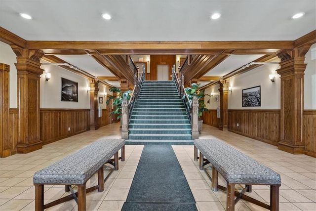 612 Central Street 304, Kansas City, MO 64105