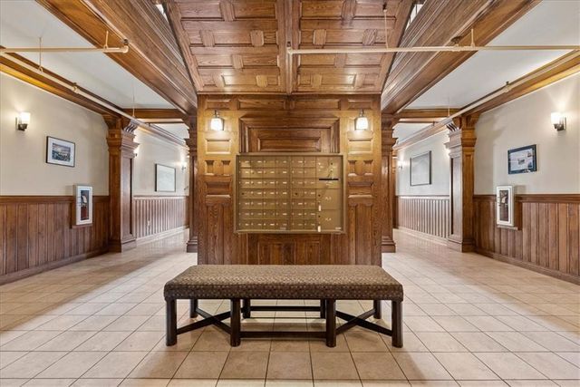 612 Central Street 304, Kansas City, MO 64105