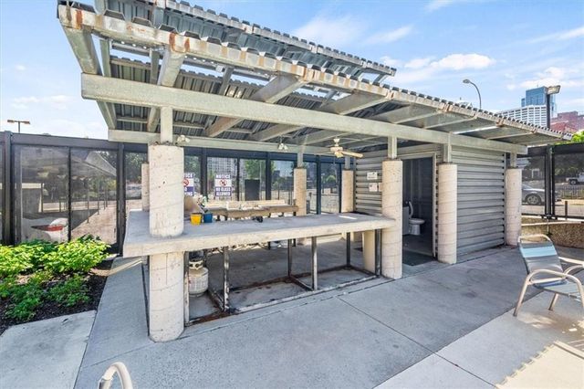 612 Central Street 304, Kansas City, MO 64105