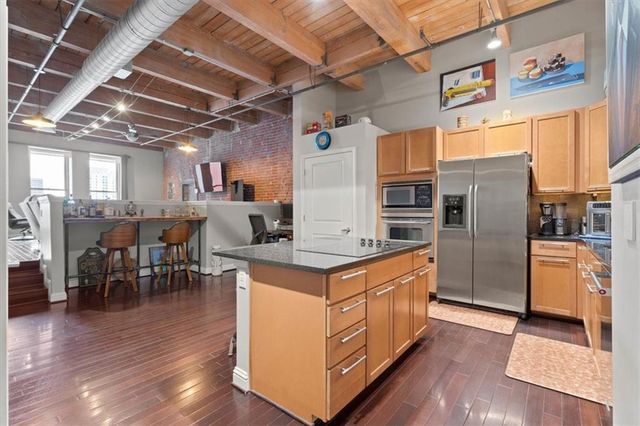 612 Central Street 304, Kansas City, MO 64105