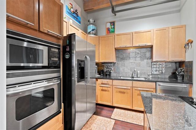 612 Central Street 304, Kansas City, MO 64105