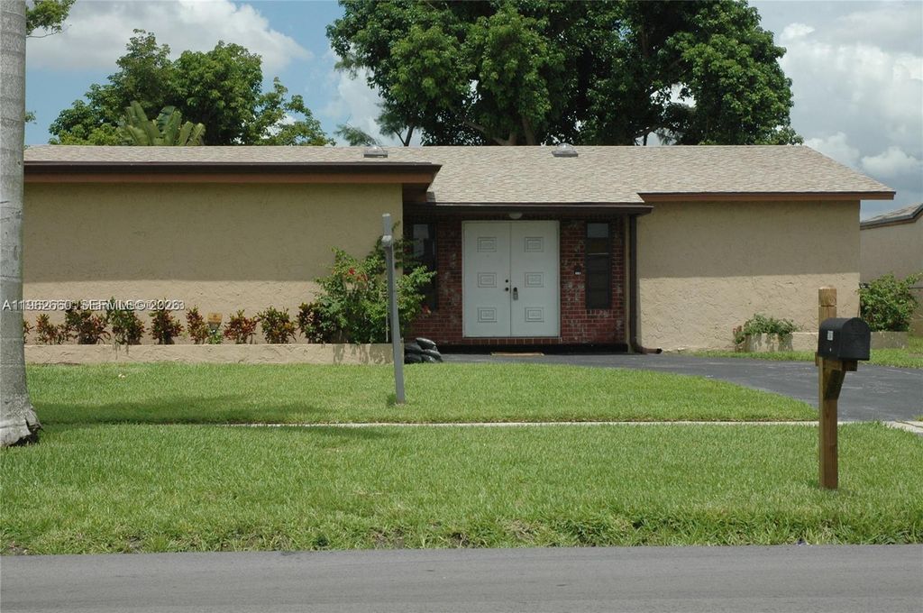 3941 NW 115th Ter, Sunrise, FL 33323