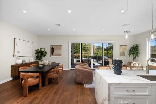 230 N Sunnyside Avenue, Sierra Madre, CA 91024