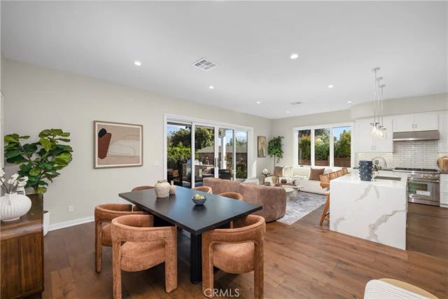 230 N Sunnyside Avenue, Sierra Madre, CA 91024