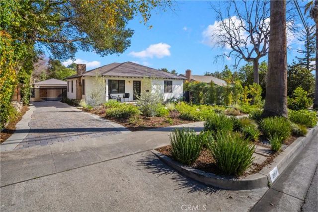 230 N Sunnyside Avenue, Sierra Madre, CA 91024
