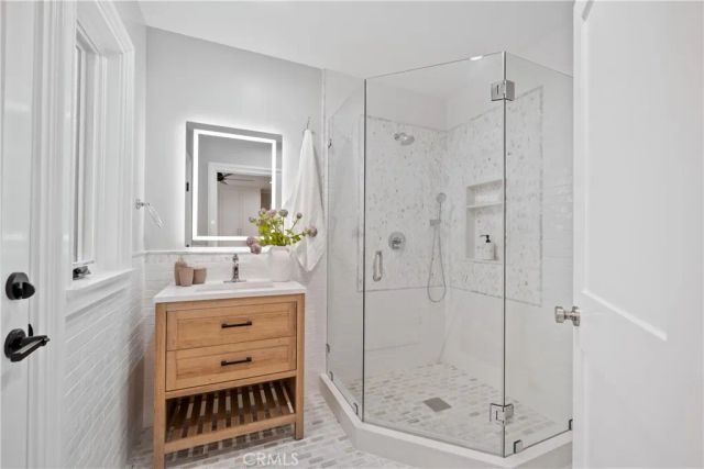 230 N Sunnyside Avenue, Sierra Madre, CA 91024