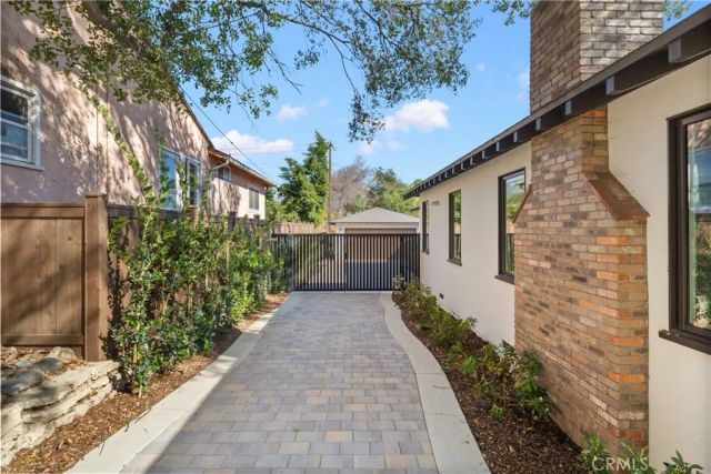 230 N Sunnyside Avenue, Sierra Madre, CA 91024