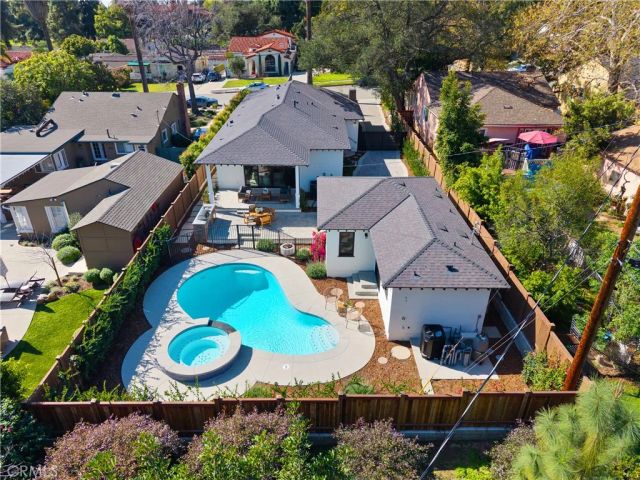 230 N Sunnyside Avenue, Sierra Madre, CA 91024