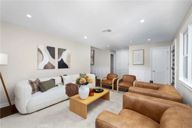 230 N Sunnyside Avenue, Sierra Madre, CA 91024