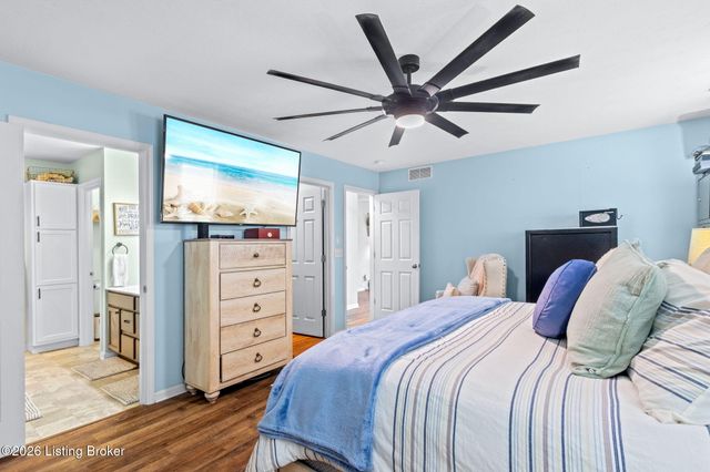 219 Magnolia Dr, Shepherdsville, KY 40165