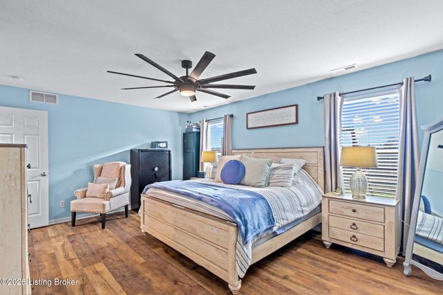 219 Magnolia Dr, Shepherdsville, KY 40165