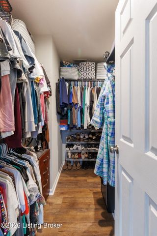 219 Magnolia Dr, Shepherdsville, KY 40165