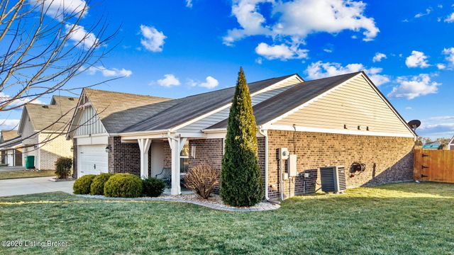 219 Magnolia Dr, Shepherdsville, KY 40165
