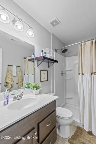 219 Magnolia Dr, Shepherdsville, KY 40165