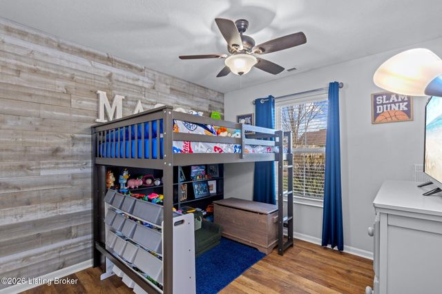 219 Magnolia Dr, Shepherdsville, KY 40165