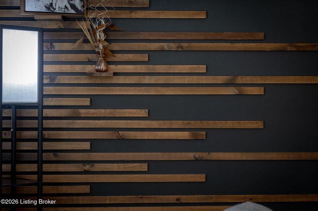 219 Magnolia Dr, Shepherdsville, KY 40165