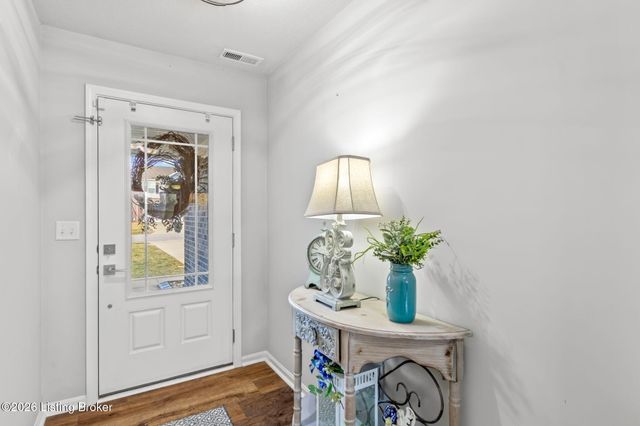 219 Magnolia Dr, Shepherdsville, KY 40165